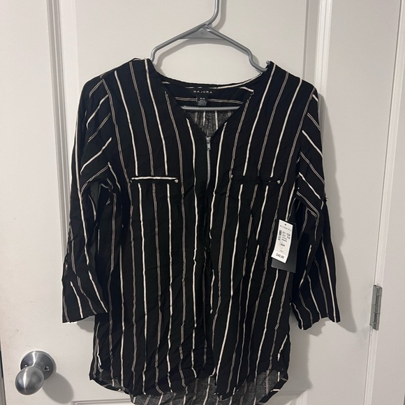 Nice half way zip down blouse from Majora - Picture 4 of 6